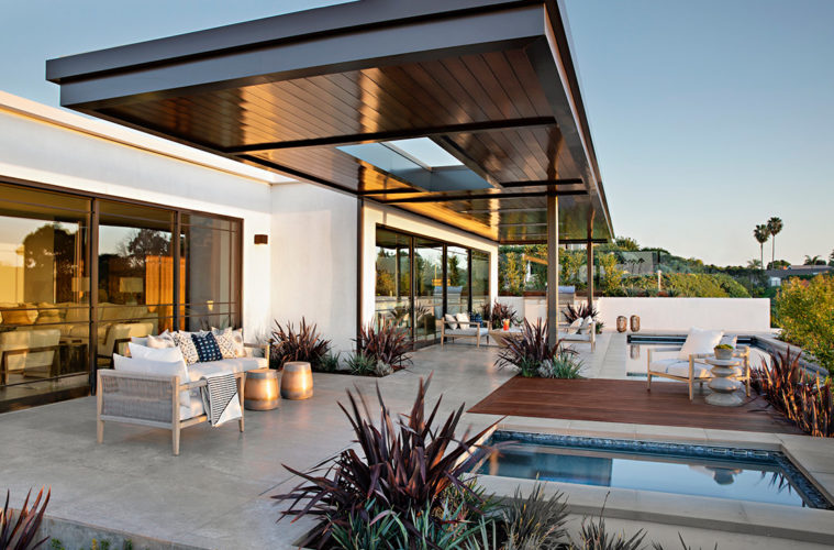 Romantic & Modern Design on California’s Coast